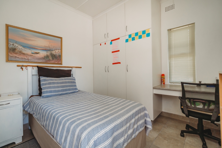 5 Bedroom Property for Sale in Heather Park Western Cape